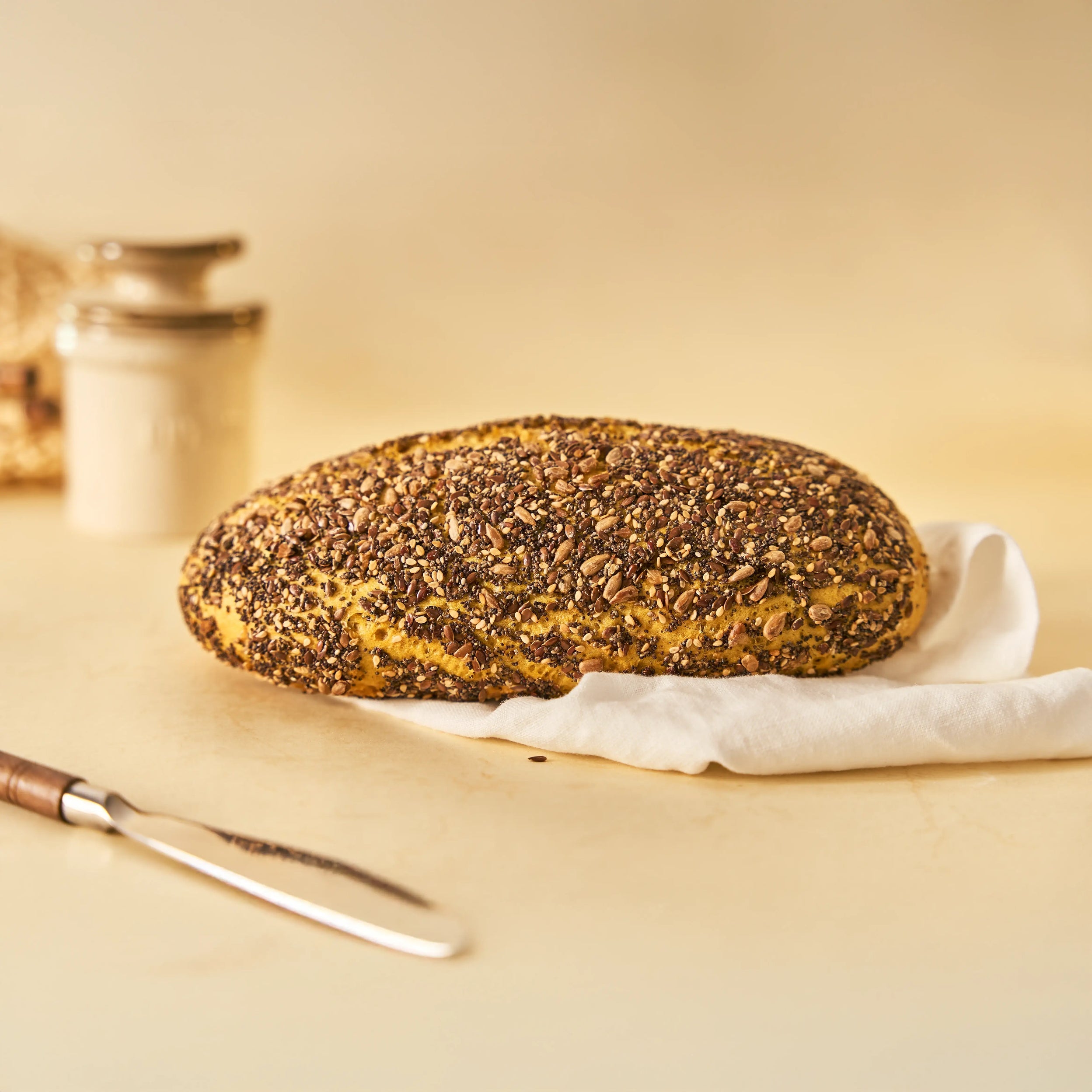 Pan con cúrcuma y un toque de pimienta negra sin gluten ni aditivos