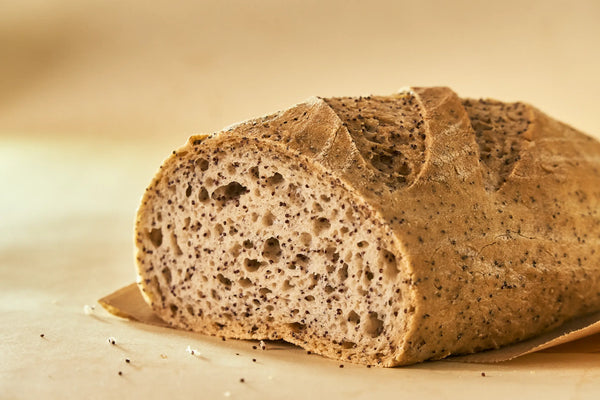 Pan teff con semillas de amapola sin gluten ni lactosa